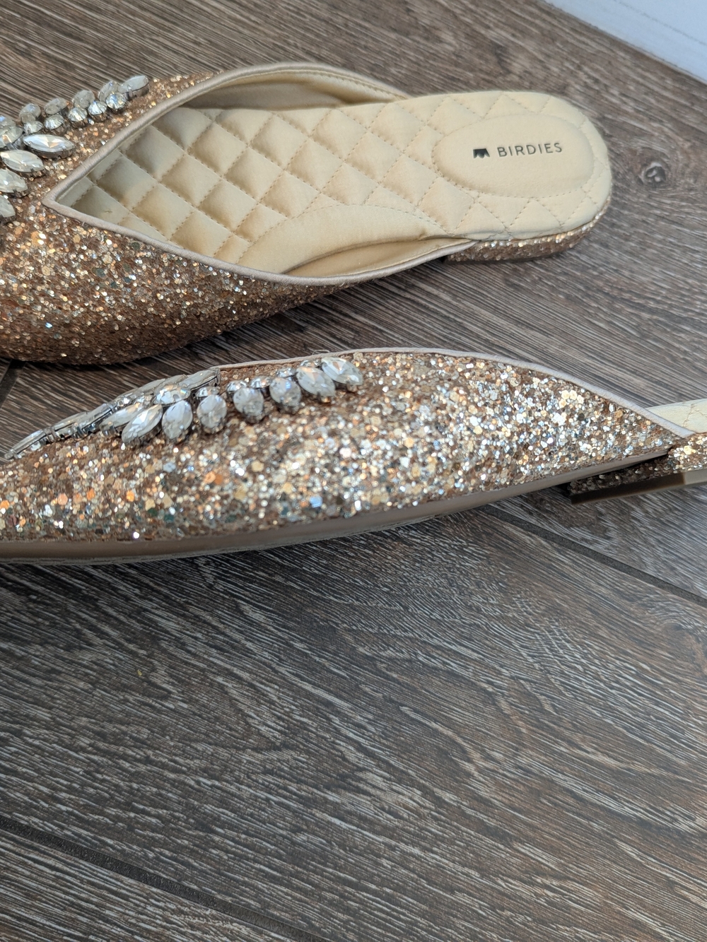 Birdies The Swan Jeweled Gold Sparkle Mule Slides NWOB Size 9.5 Glitter - Picture 9 of 12